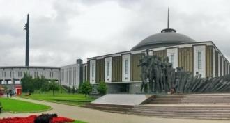 Най-известните вътрешни паметници за Великата отечествена война Паметници на героите от Великата отечествена война име