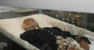 Най-„живият“ труп.  снимка.  видео.  Мистерията на мумията на хирурга Пирогов, или живот след смъртта на тялото на Пирогов